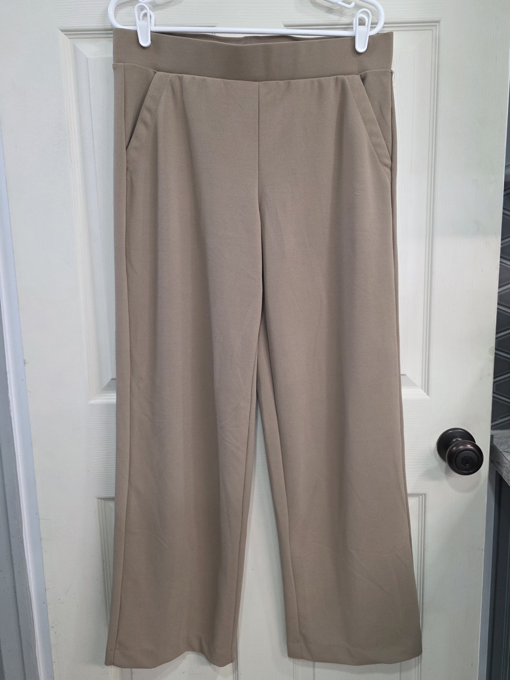 BBJ Los Angeles Wide-Leg Pull-On Pants in Taupe